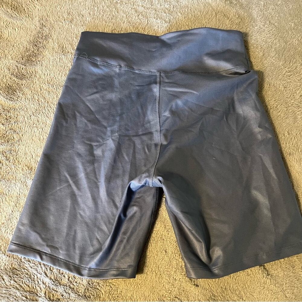 Abercrombie & Fitch Metallic Crop Top and Bike Shorts Set Athleisure Size Medium - Picture 4 of 9